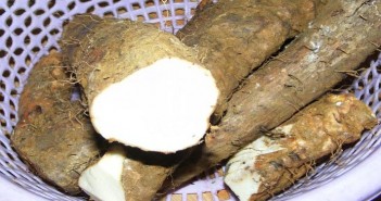 Đặc sản chè củ mài chùa Hương